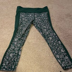 Athleta 7/8 length Deep pocket leggings